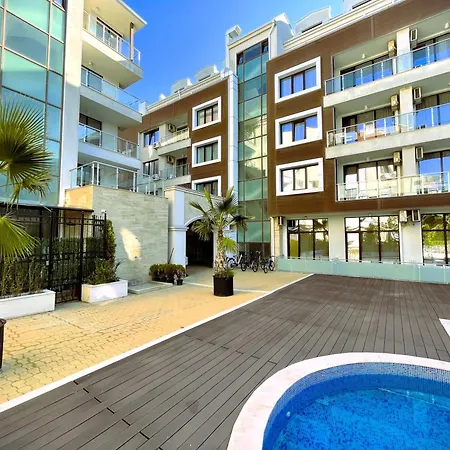 Stamopolu Lux Ground Floor プリモルスコ