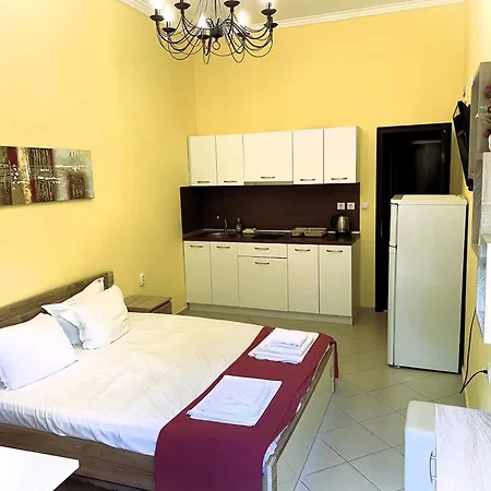Stamopolu Lux Ground Floor Готель