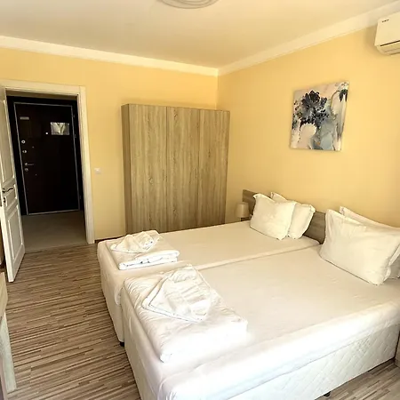 Stamopolu Lux Ground Floor Готель *